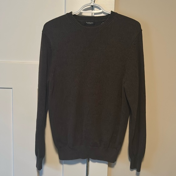 VANHEUSEN SWEATER - Picture 1 of 4